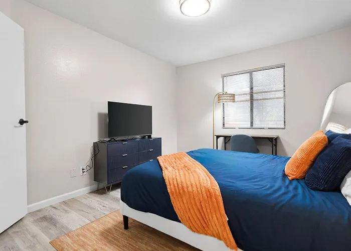 Apartament Retreat Close To Asu, Mill Ave & Airport *