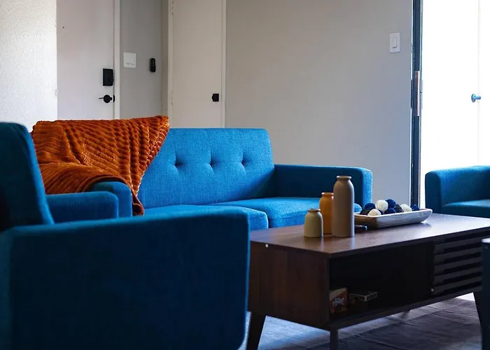 Apartment Retreat Close To Asu, Mill Ave & Airport *